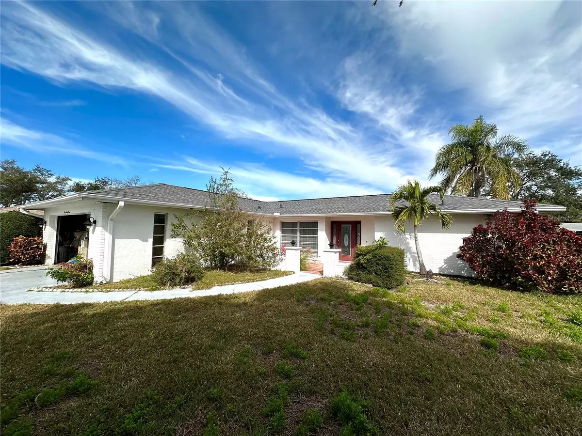 Venice, FL 34293,949 E DOUGLAS CT