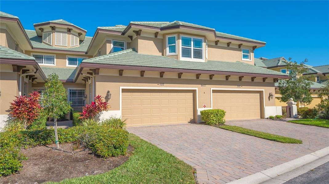 6427 MOORINGS POINT CIR #102, Lakewood Ranch, FL 34202