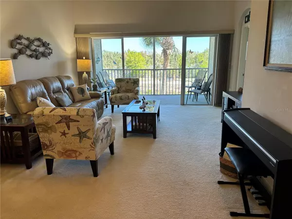 Venice, FL 34292,422 SUNSET LAKE BLVD #202