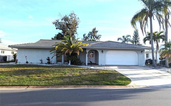 3235 VILLAGE GREEN DR,  Sarasota,  FL 34239