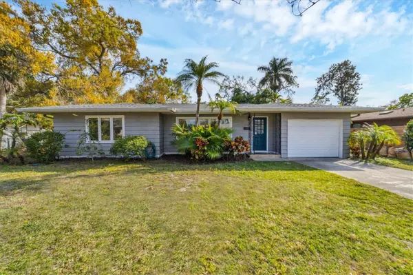 Sarasota, FL 34239,2162 HYDE PARK ST