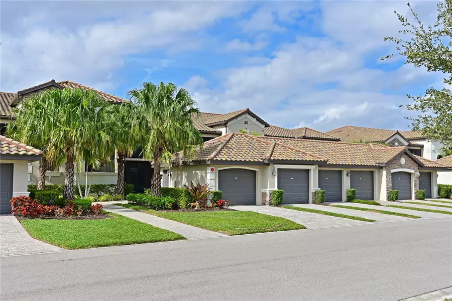 5517 PALMER CIR #205, Bradenton, FL 34211