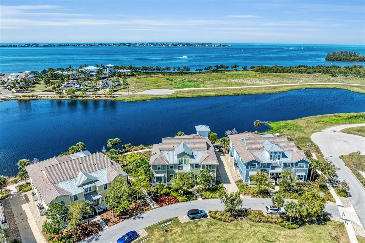 Bradenton, FL 34209,230 SAPPHIRE LAKE DR #201