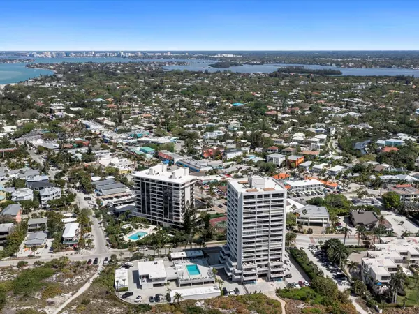 Sarasota, FL 34242,5400 OCEAN BLVD #11-3