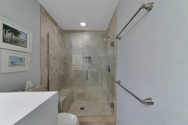 Venice, FL 34285,370 THREE LAKES LN #F