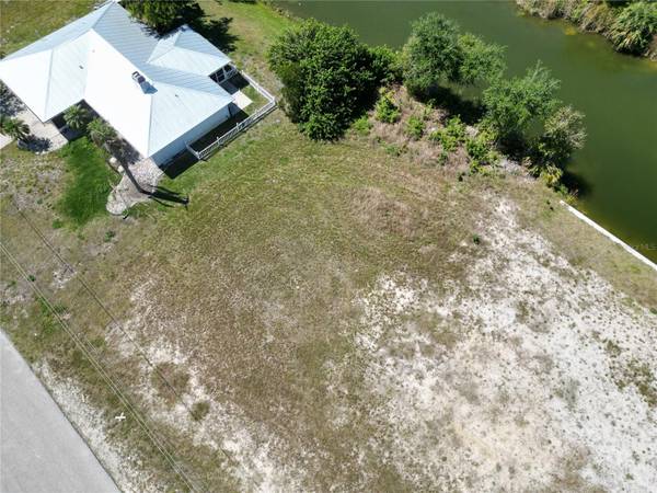 1902 NE 13TH PL W, Cape Coral, FL 33909