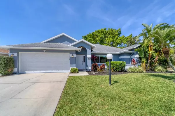 2304 SEATTLE SLEW DR, Sarasota, FL 34240