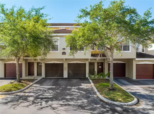 5701 BENTGRASS DR #18-204, Sarasota, FL 34235