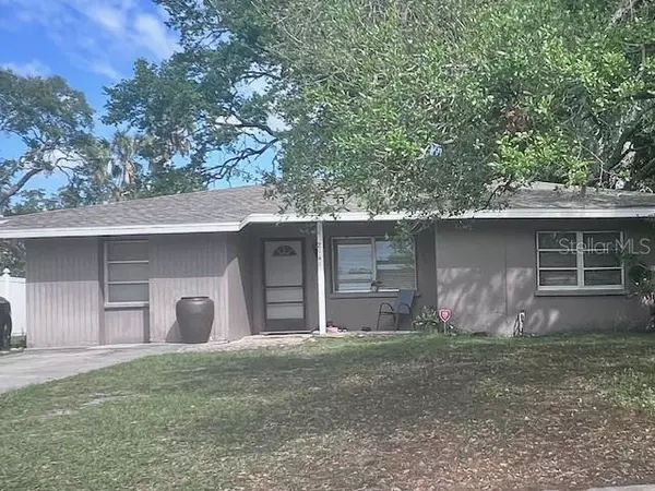 Sarasota, FL 34239,2141 CLEMATIS ST