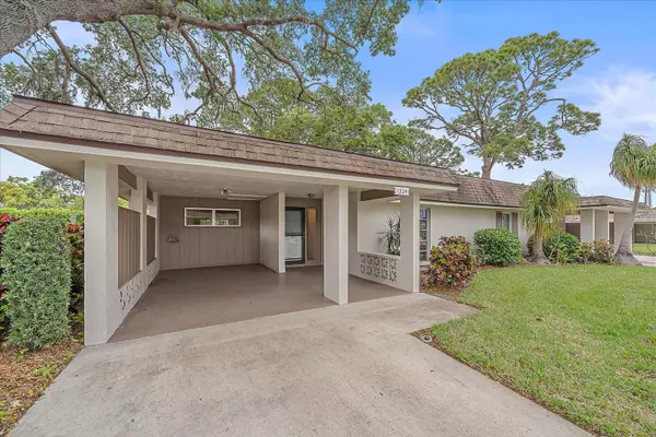 1324 GLENDALE CIRCLE W,  Sarasota,  FL 34232