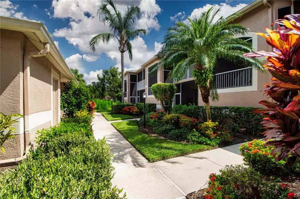 Sarasota, FL 34241,5251 MAHOGANY RUN AVE #521