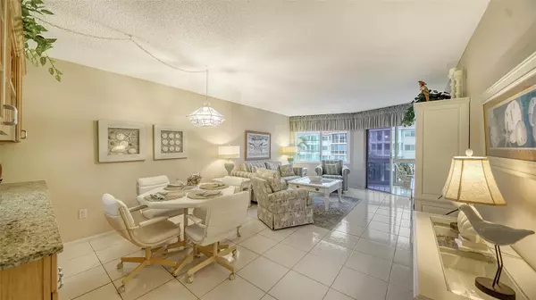 Sarasota, FL 34242,1250 N PORTOFINO DR #305MAR