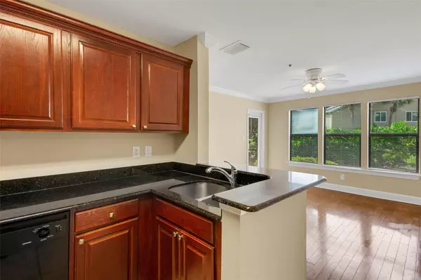 Sarasota, FL 34238,4033 CROCKERS LAKE BLVD #16