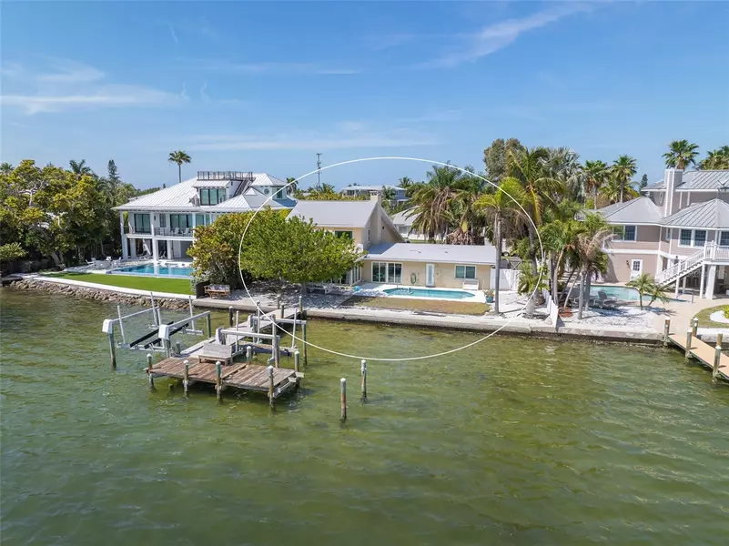 525 56TH ST, Holmes Beach, FL 34217