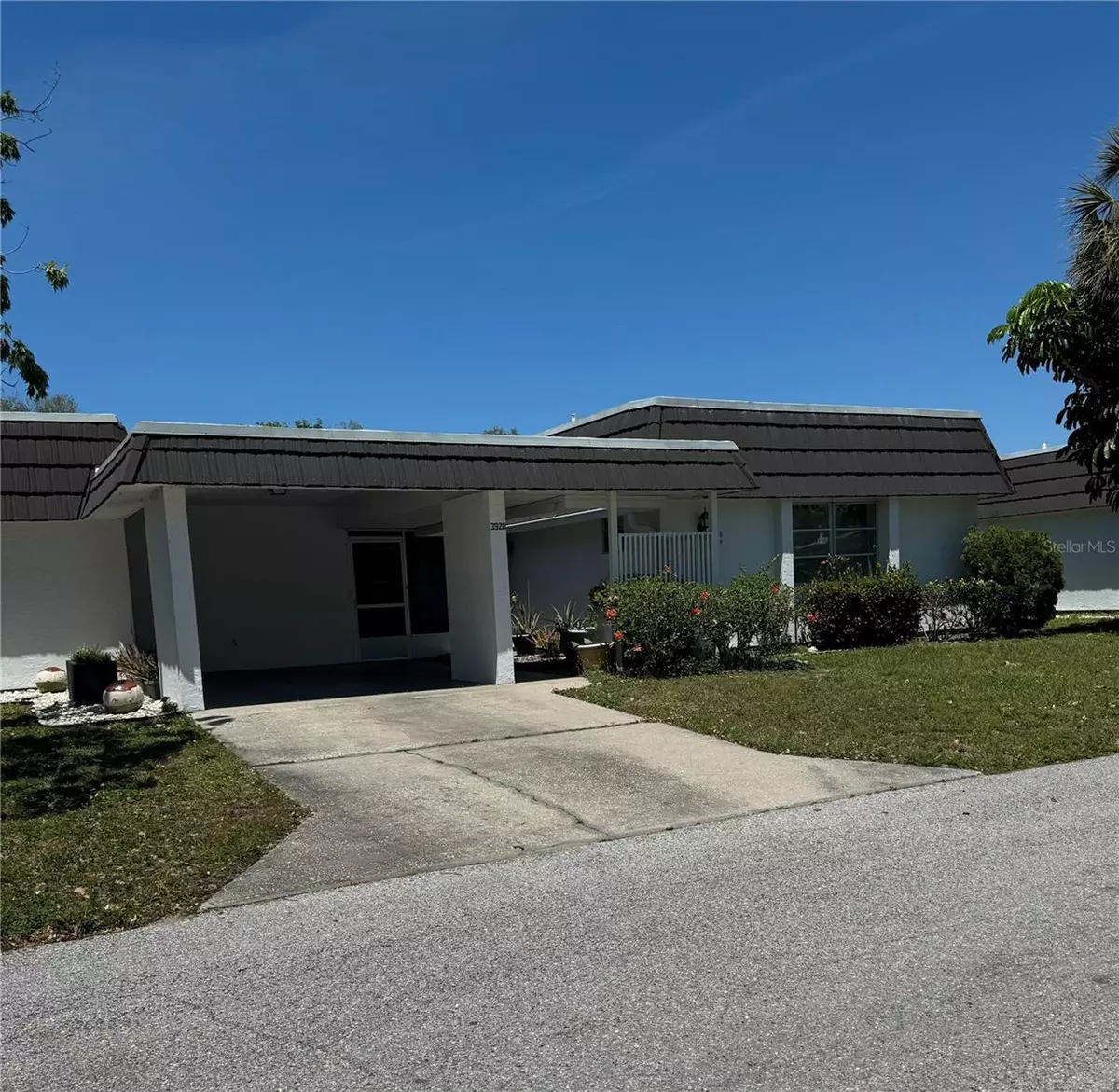 Sarasota, FL 34232,3920 LAKESIDE RD #166