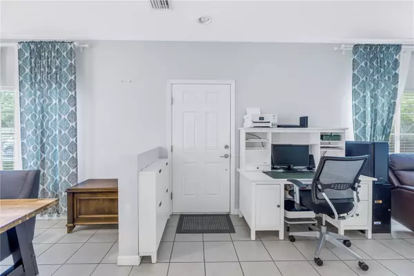 Bradenton, FL 34210,3609 45TH TER W #102