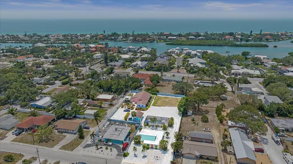 601 SHORE RD, Nokomis, FL 34275