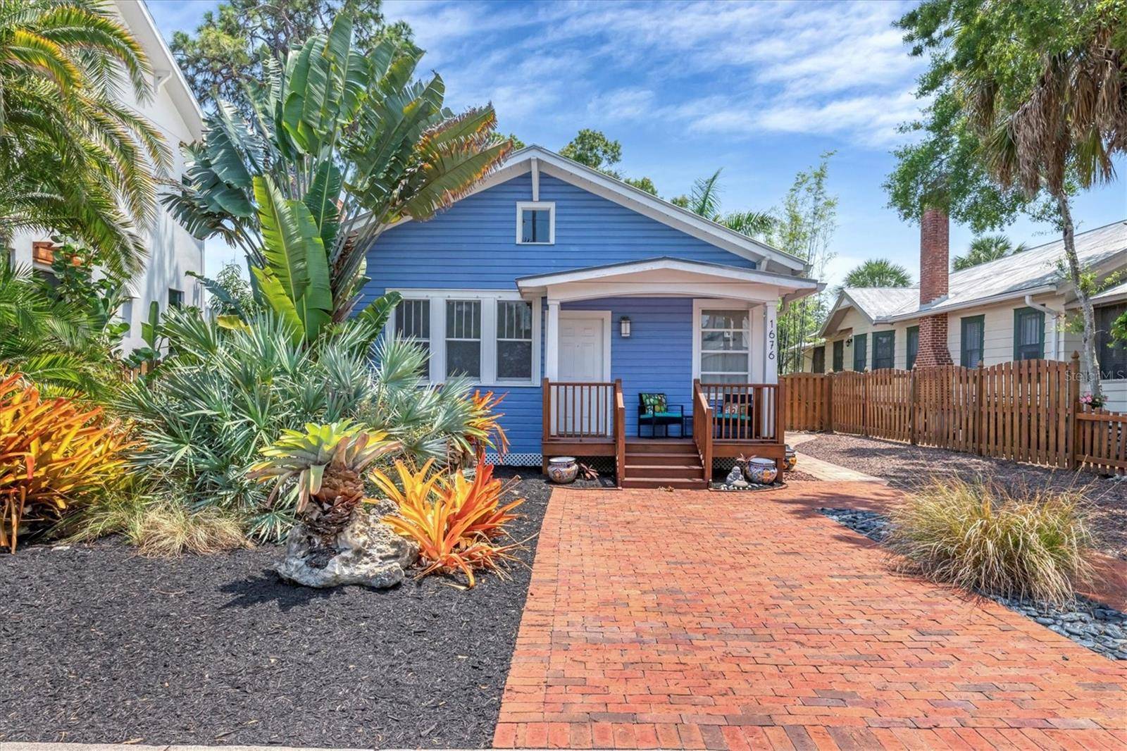 Sarasota, FL 34236,1676 OAK ST