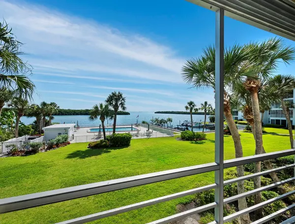 605 SUTTON PL #201A, Longboat Key, FL 34228