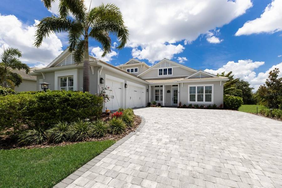 8133 GRANDE SHORES DR, Sarasota, FL 34240