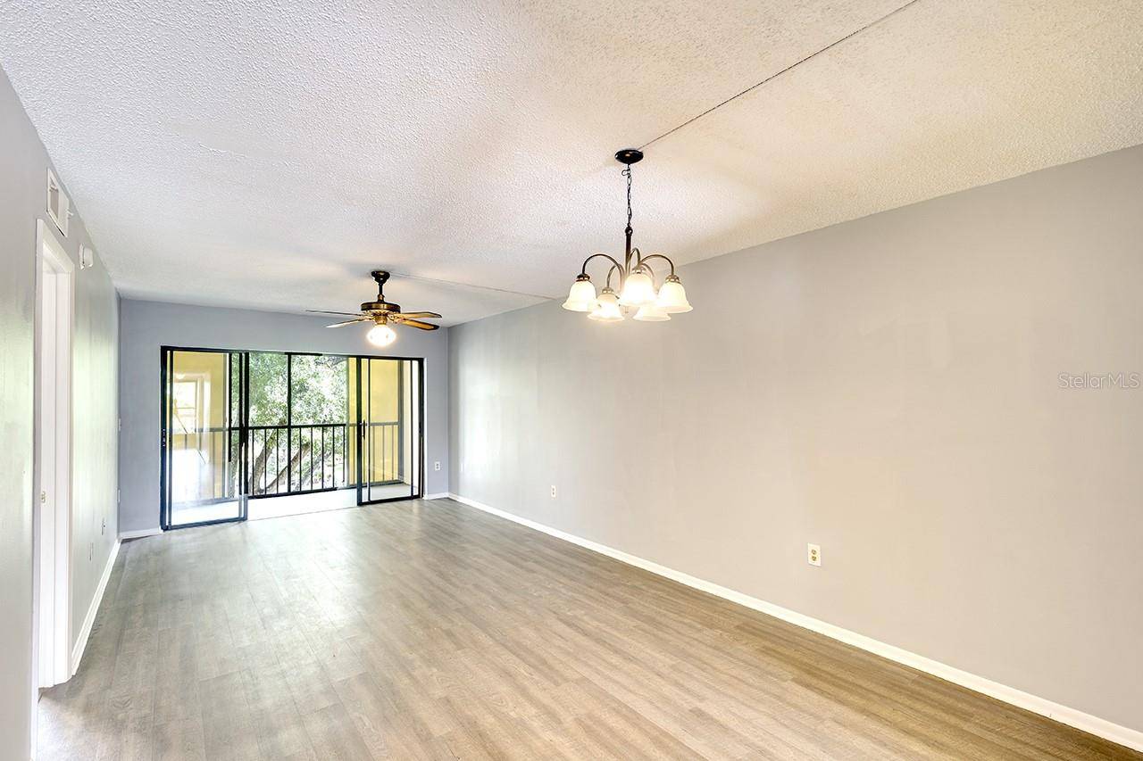 Bradenton, FL 34205,505 30TH AVE W #E304