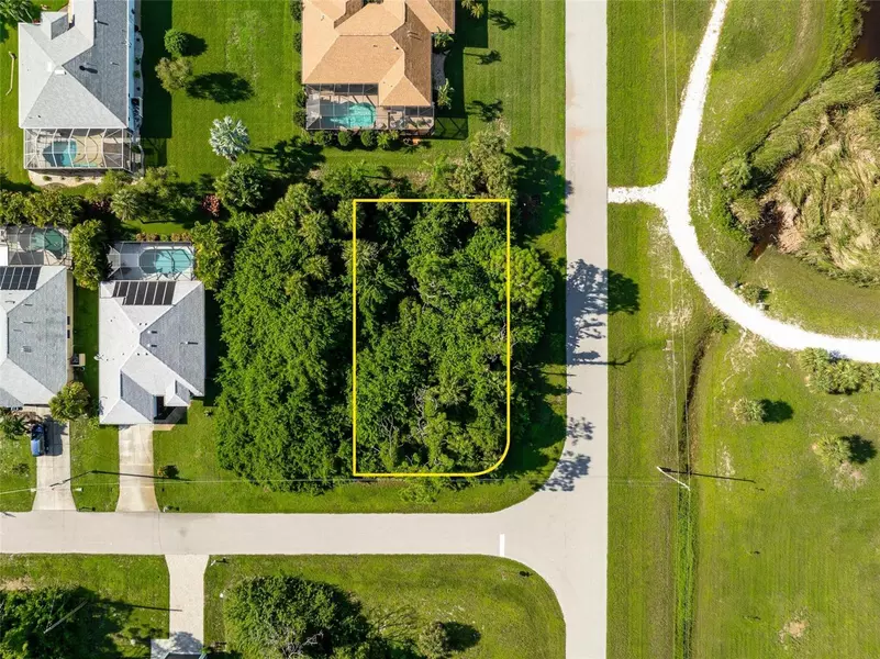 101 TURTLE DR, Rotonda West, FL 33947