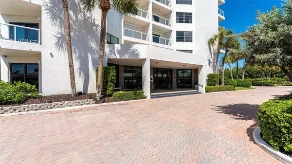 Longboat Key, FL 34228,1050 LONGBOAT CLUB RD #1001