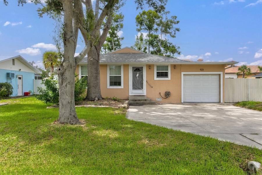 921 CYPRESS AVE, Venice, FL 34285