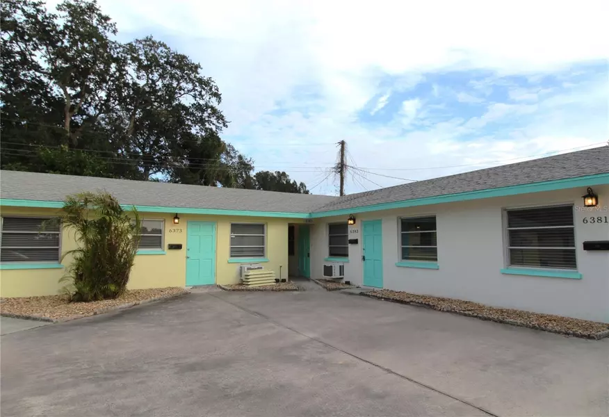 6385 GATEWAY AVE, Sarasota, FL 34231