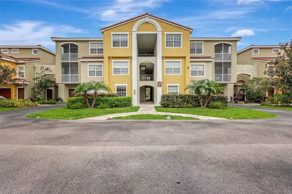 Sarasota, FL 34235,5500 BENTGRASS DR #6-301