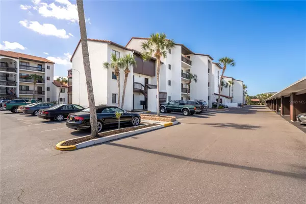Sarasota, FL 34231,1602 STICKNEY POINT RD #305