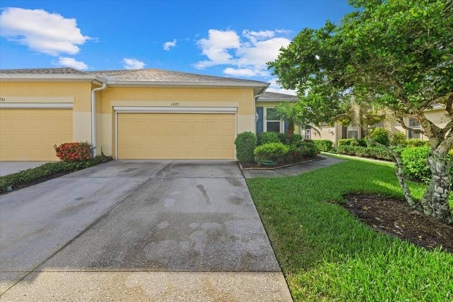 1223 FAIRWAY GREENS DR, Sun City Center, FL 33573