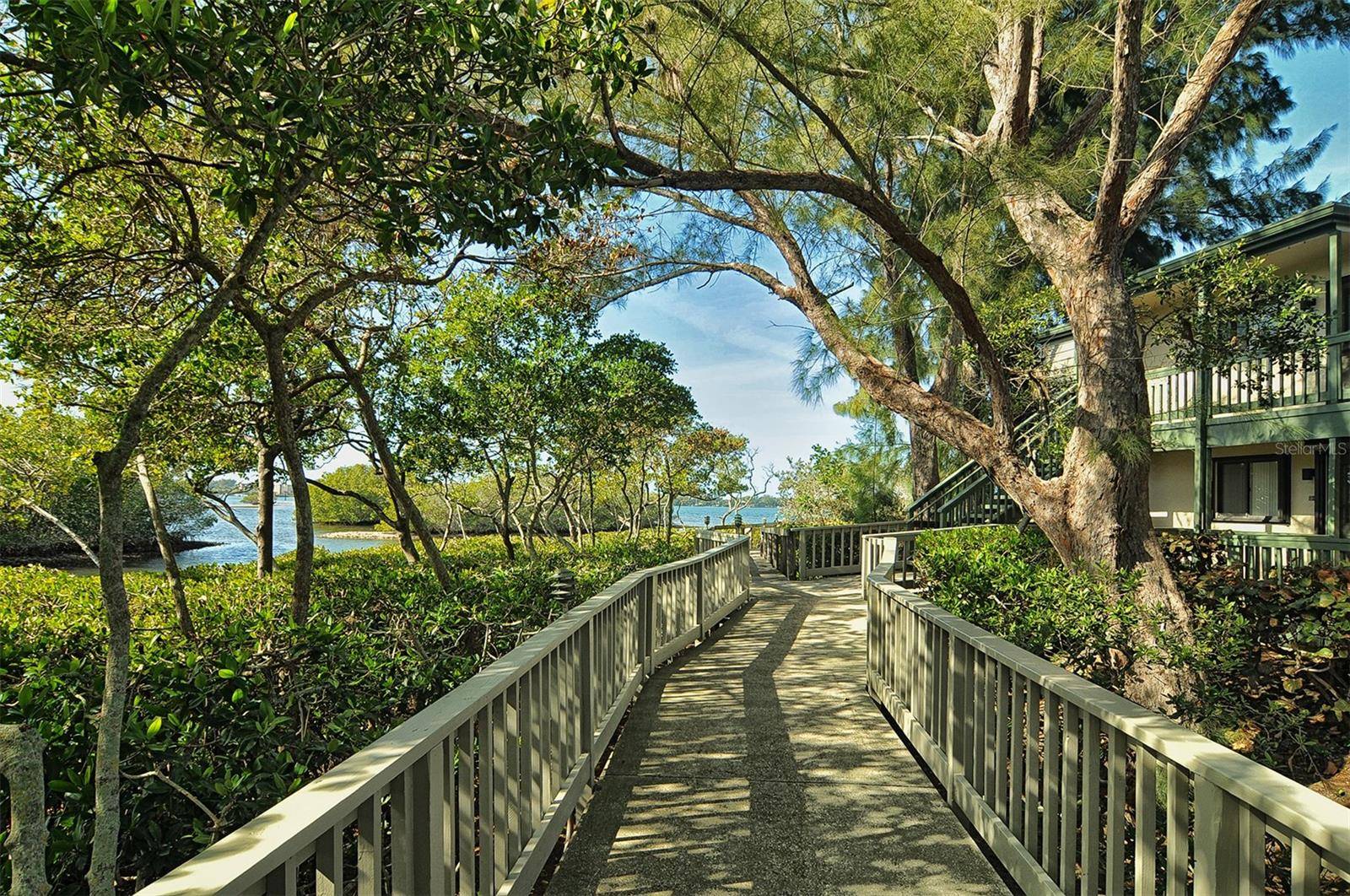 Sarasota, FL 34231,1608 BAYHOUSE POINT DR #GL304