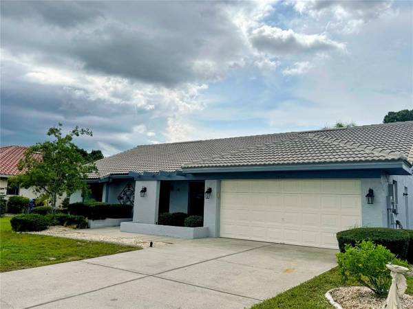 1803 WOLF LAUREL DR,  Sun City Center,  FL 33573