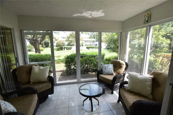 Sarasota, FL 34235,5255 WEDGEWOOD LN #29