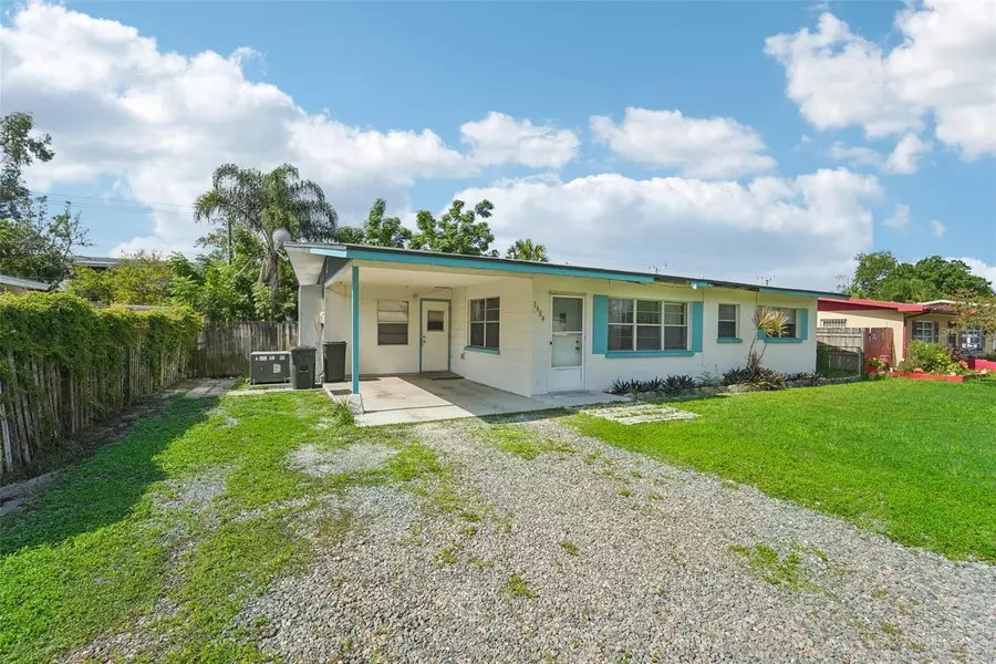 1604 58TH AVENUE DR W, Bradenton, FL 34207