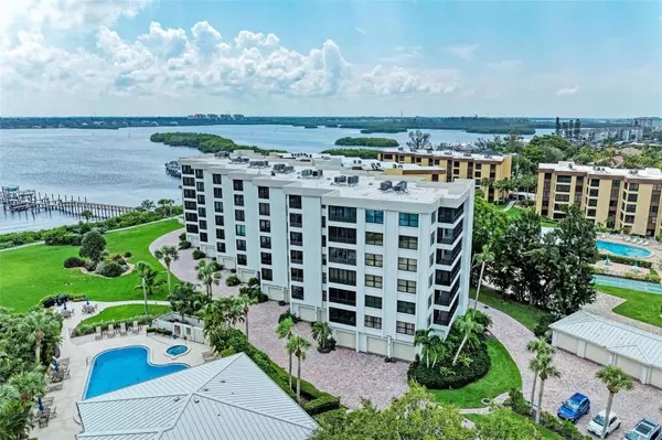 Sarasota, FL 34242,8735 MIDNIGHT PASS RD #107B