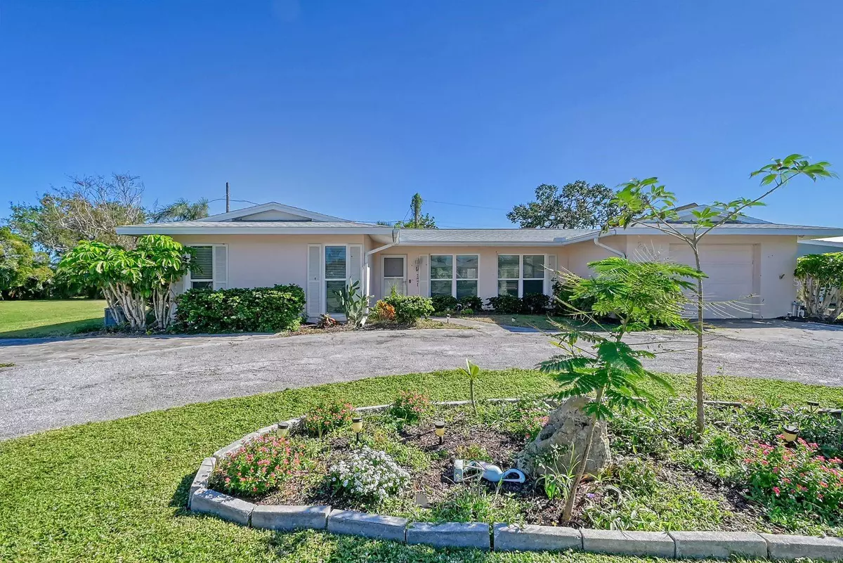 Sarasota, FL 34231,2488 BREAKWATER CIR