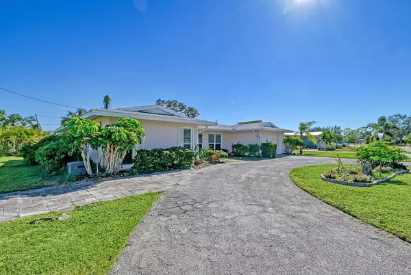 Sarasota, FL 34231,2488 BREAKWATER CIR