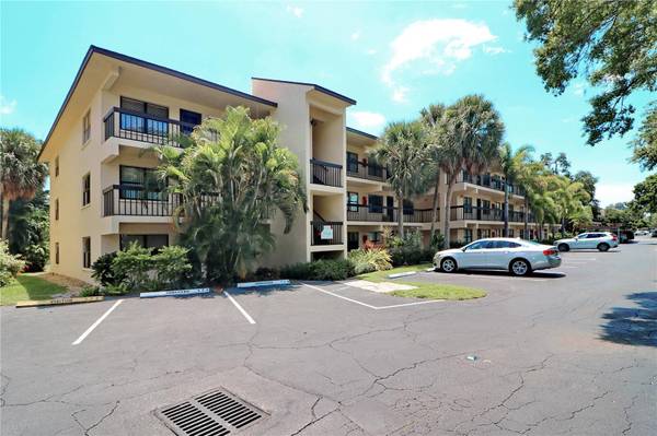 425 30TH AVE W #C201, Bradenton, FL 34205