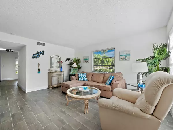 Sarasota, FL 34232,247 BARLOW AVE #28