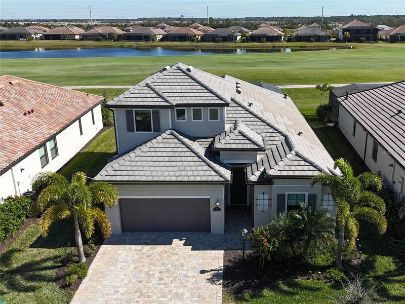 5713 CHEECH GLN, Lakewood Ranch, FL 34211