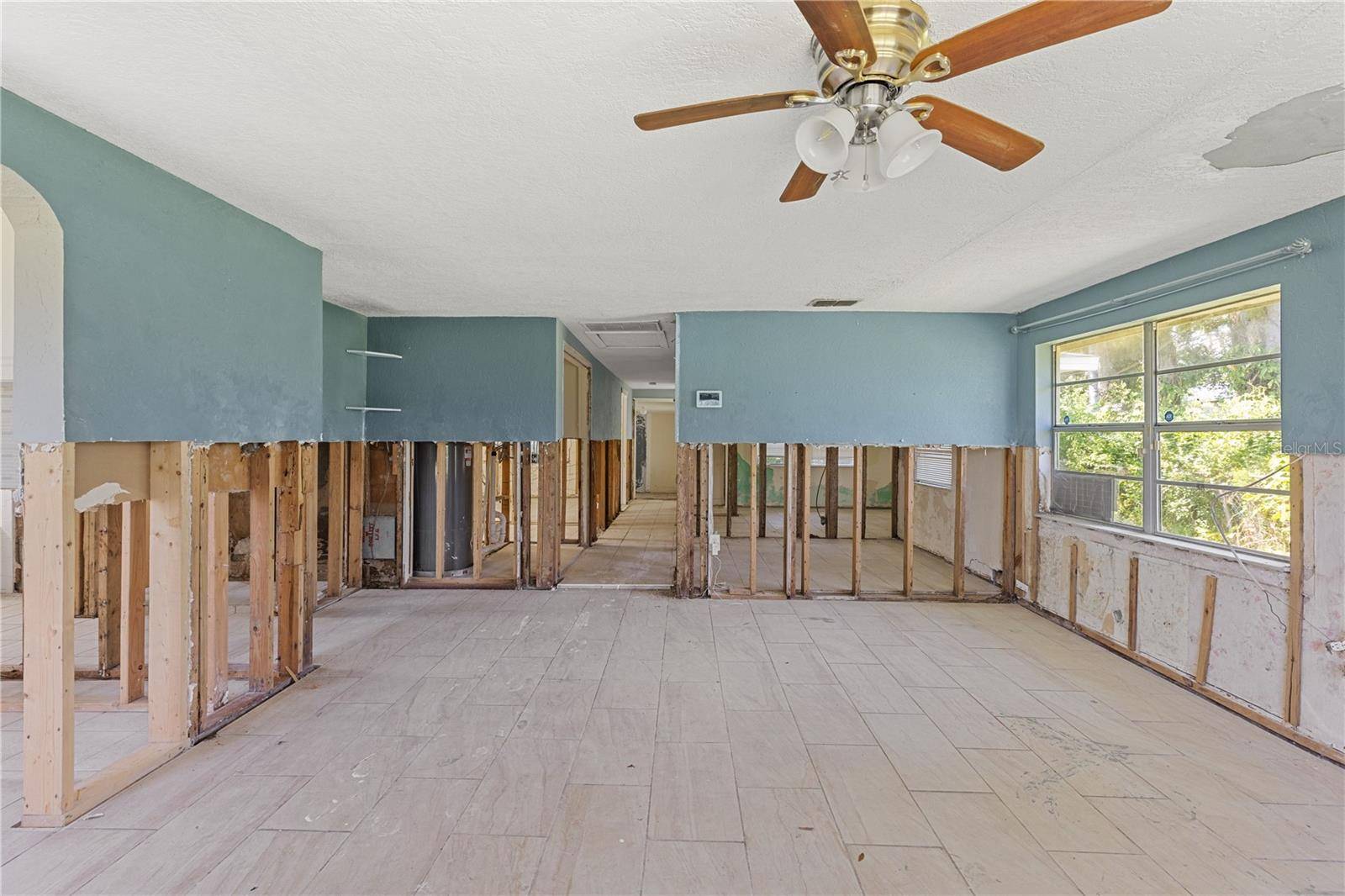 Ruskin, FL 33570,105 2ND AVE SE