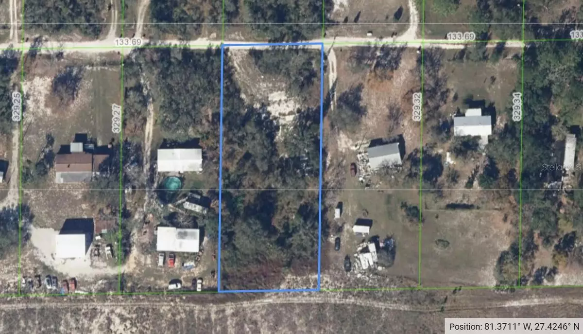 Sebring, FL 33876,205 OAKWOOD LN