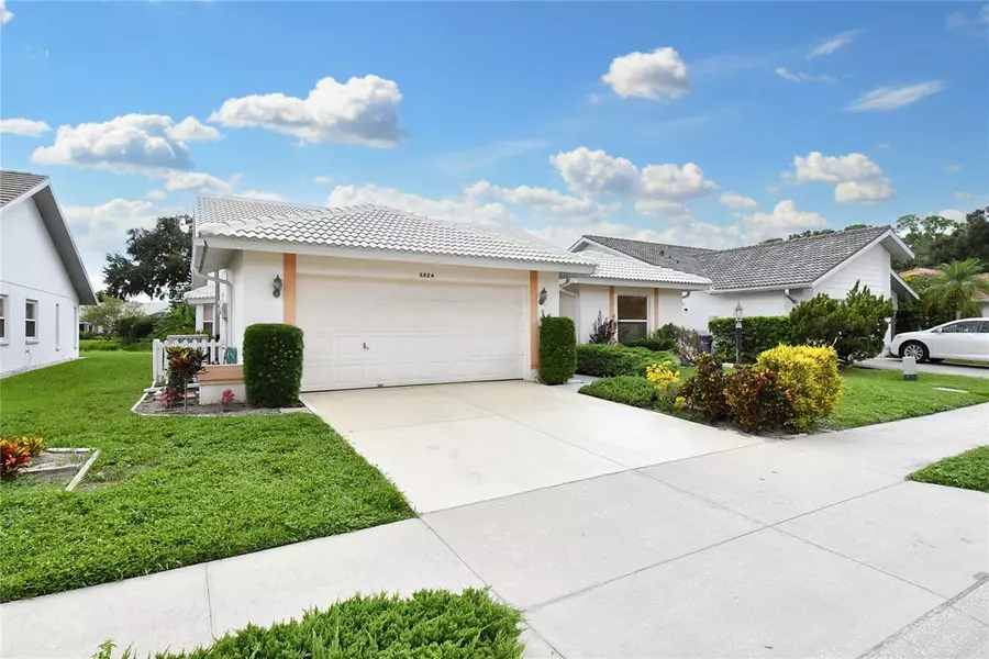 5824 BEAURIVAGE AVE, Sarasota, FL 34243