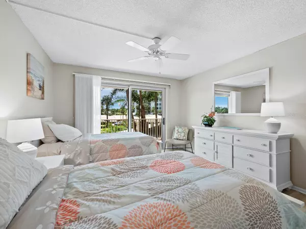 Longboat Key, FL 34228,2301 GULF OF MEXICO DR #25N