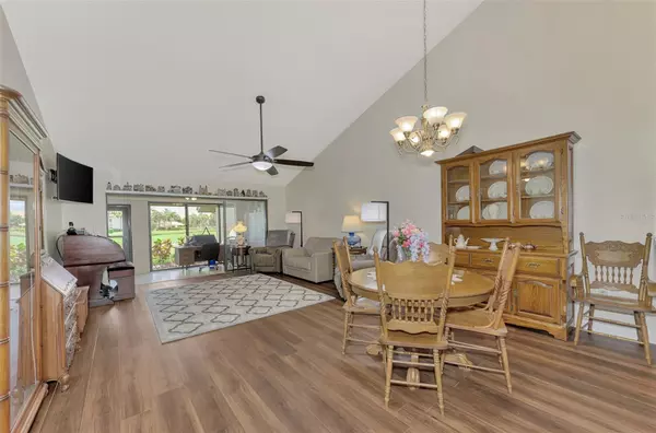 Sarasota, FL 34235,4521 KINGSMERE #6
