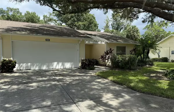 Sarasota, FL 34233,3925 OAKHURST BLVD #3010
