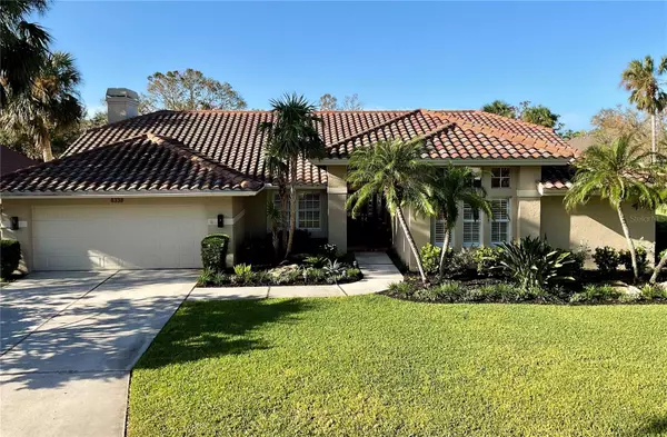 8338 CYPRESS HOLLOW DR, Sarasota, FL 34238