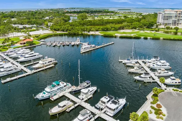 2600 HARBOURSIDE DR #Q5,  Longboat Key,  FL 34228